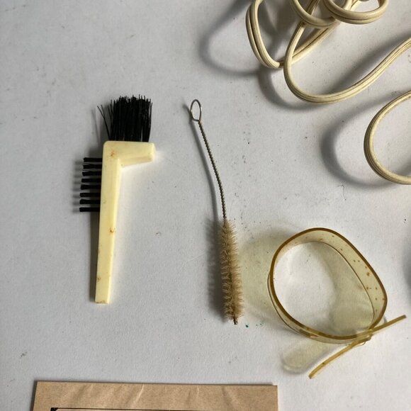 Vintage Norelco Speedshaver Razor Shaver HP1124 w/Case & Papers - Picture 9 of 12